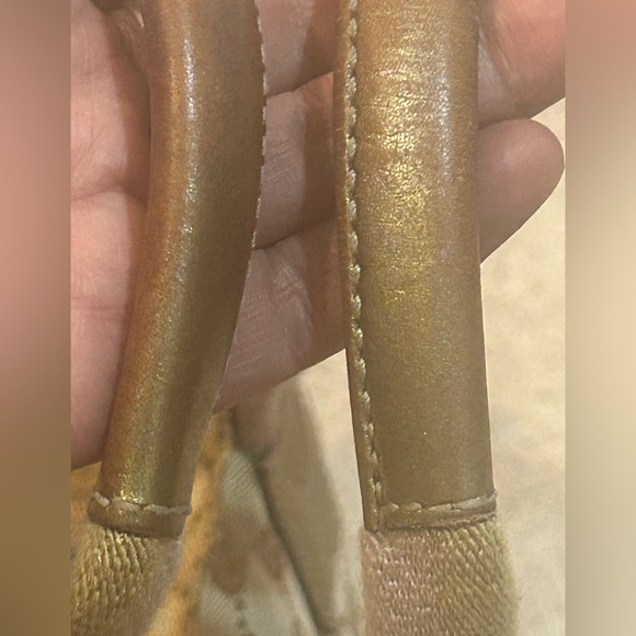 Low Start Gucci GG Bucket Bag Monogram Neutral Canvas - Picture 7 of 16